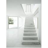 escada de mármore branco Piracicaba