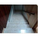 escadas de granito branco Vila Dalila